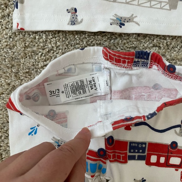 ✅NWOT toddler boys pj’s set Carter’s - Picture 3 of 6